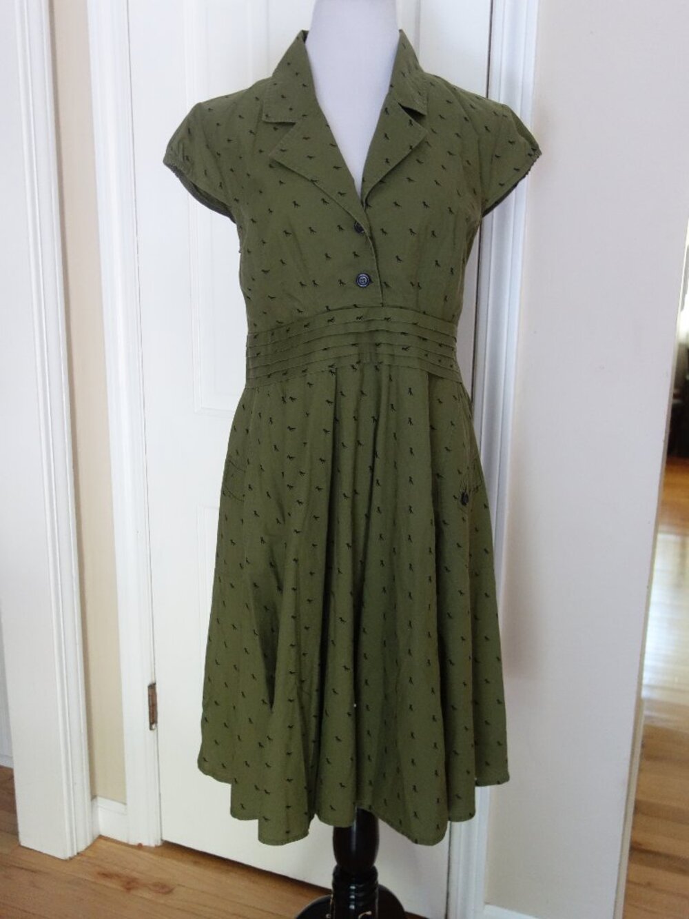 eShakti Custom Green Dinosaur Fit & Flare Cap Sleeve Dress – 12?
